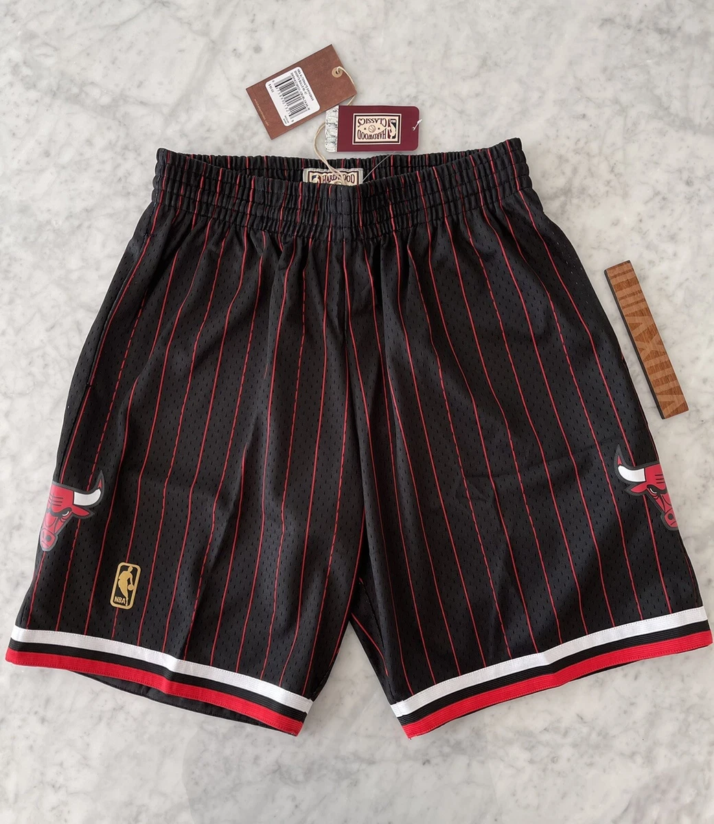 Mitchell and Ness Swingman Chicago Bulls Shorts With pockets