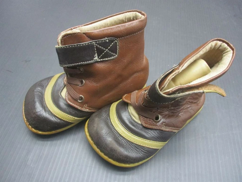 LIVIE & LUCA TALLA 8 BEBÉ MARRÓN CUERO SUELA DE GOMA BEBÉ BOTINES ZAPATO 4L Foto 2 de 4