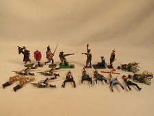 Vintage Metal Soldiers Figurines B5
