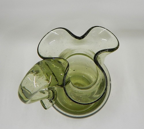 Hand-Blown Glass Small Pitcher Creamer Avocado Green Ruffle Pinched - Picture 6 of 10