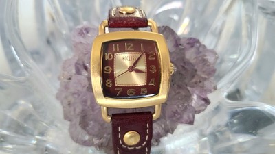 Ecclissi Gold Tone Red Dial Square Gold Tone Case White  display picture 1