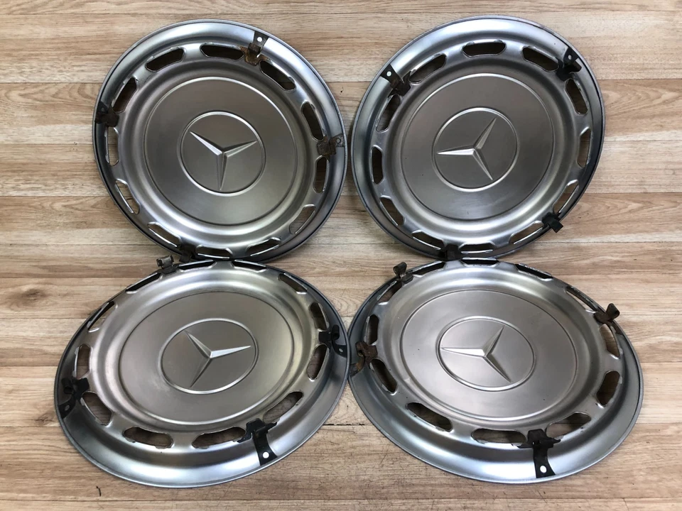 MERCEDES BENZ OEM R107 350SL 380SL 450SL 560SL FRONT REAR CENTER WHEEL HUB CAP - Image 3 of 4