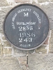 Stunning 1986 Glen Moray Whisky Barrel lid - 25" wide w end hoop, ready to hang