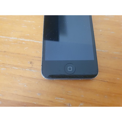 Apple iPhone 4 A1332 Black 3.5" Screen 5.0MP (512MB+8GB) Smartphone - For Parts - Picture 3 of 6
