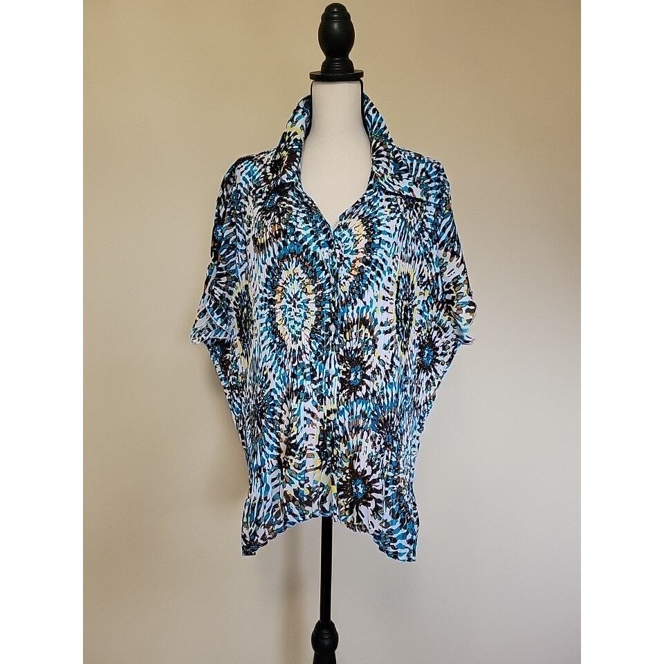 Essentials Woman by Milano 3X Accordian Pleated Button Front Collared Blouse