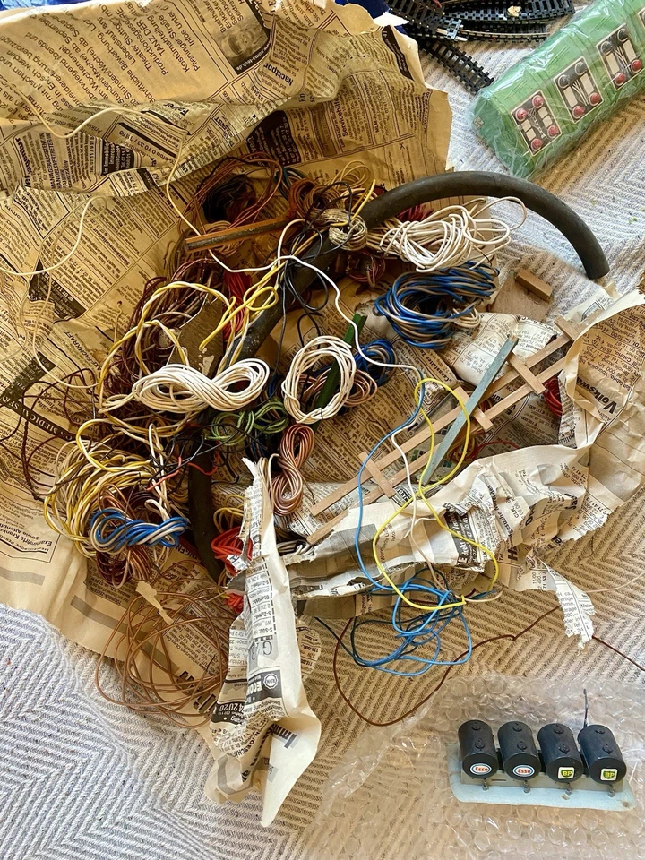 Large hobbyists lot - tracks, buildings, transformers, accessories, Minitrix/Fleischmann - Image 4 of 4