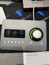 Universal Audio Arrow Thunderbolt 3 2 x 4 Channels 192 KHz Audio Interface