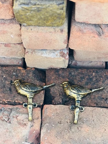 VINTAGE PAIR BRASS &Metal Brass Double Hook Wall Mounted Bird Coat Hanger - Picture 4 of 5