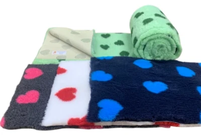 PNH VETERINARY BEDDING Cama veterinaria PnH® diseño corazón cama veterinaria - muchos tamaños - rollos y piezas