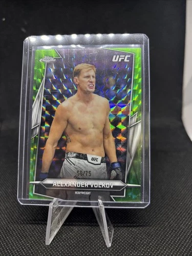 2026 Topps Chrome UFC Green Refractor Alexander Volkov /75