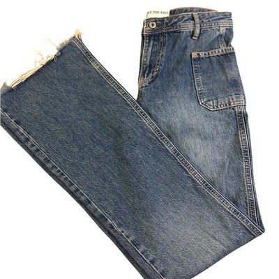 WE THE FREE Free People Izzy Flare Jeans Sz 26 Frayed Hem Utility Patch Pockets