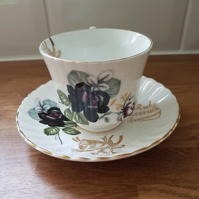 Rubin Hochzeitstag Royal Stafford schwarze Rose Tasse & Untertasse mit Goldglocken 