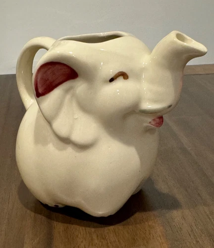 Shawnee Pottery 1940s ELEPHANT CREAMER Cream Pitcher USA Excellent