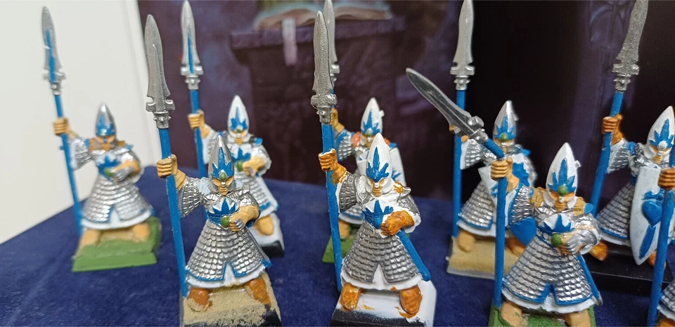 Lot figurines Warhammer Batailles Fantastiques Hauts-Elfes lanciers (12) - Photo 2/4