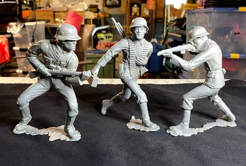 3 Vintage 1963 Marx 6" German Wehrmacht Infantry Soldiers Gray Army Men WD08