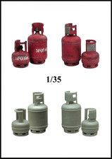 1/35 Scale Propane Gas Cylinder Set – Resin Bottles for Diorama, Garage, Worksho