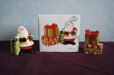 Fitz and Floyd Holiday Cheer salt pepper shakers Santa gifts presents 2008 NIB