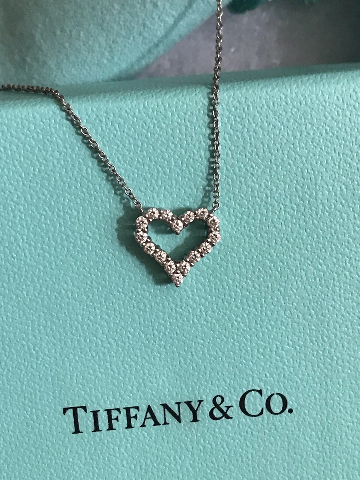 Collar Tiffany & Co. Diamante Corazón Mini .25 ctw Platino 16" Foto 3 de 4