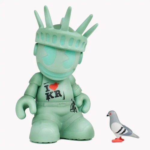 RARE Kidrobot NEW YORK Bots Mini 3” Vinyl Figure Art Toy Liberty NYC + Free Ship - Picture 5 of 7