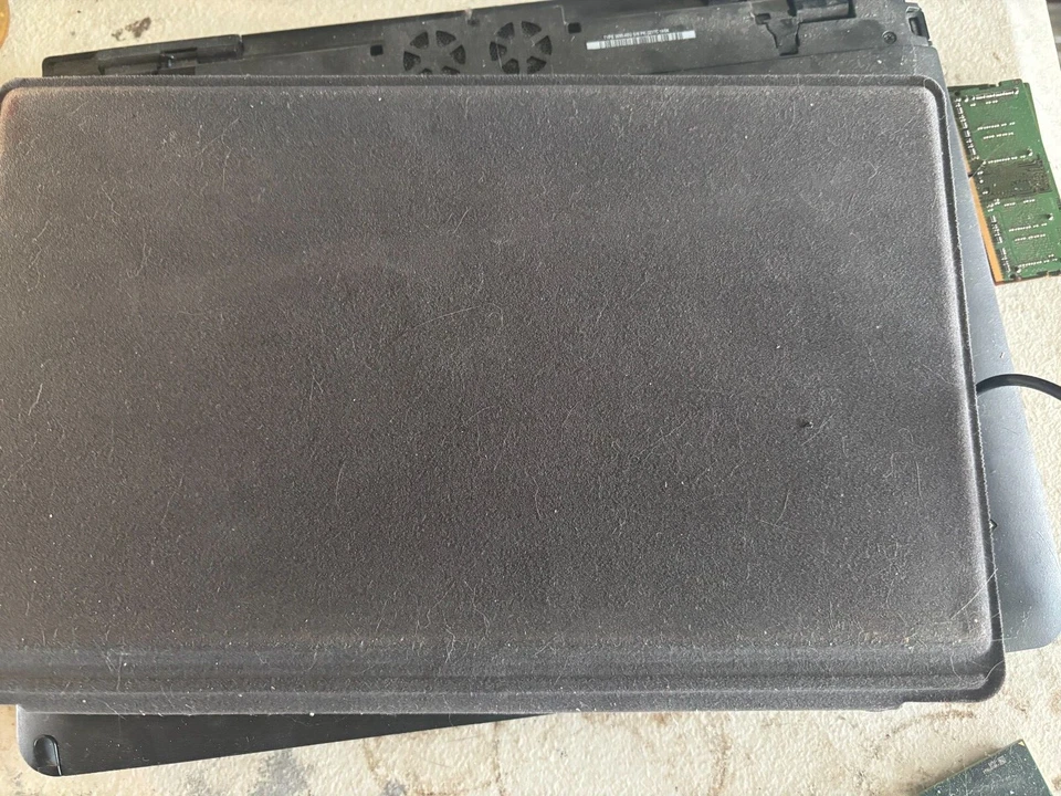 Microsoft Surface PRO 1 i5-3317U 128GB 4GB 1.70GHz Wi-Fi 10.6" WINS10 KEYBOARD - Image 4 of 4