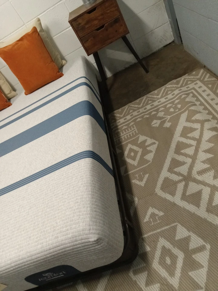 Serta | i-Comfort Temptouch 10" | Full Size - Image 2 of 3