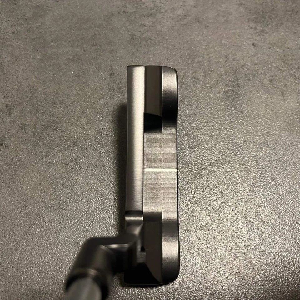 SCOTTY CAMERON PRO PLATINUM NEWPORT MIL-SPEC 32-35n Putter RH No Head Cover - Image 4 of 4