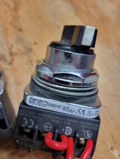 Siemens 52PA8B1 And Siemens 52SA2CAB Push Button and Selector Switch