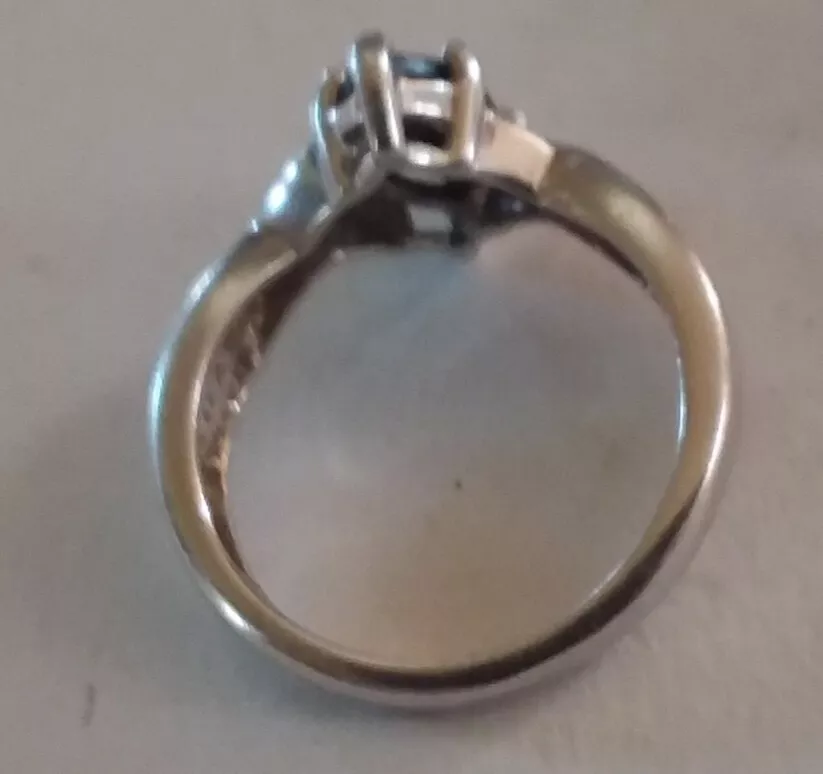 Pawn Shop closeout Avon Sterling Silver Unknown Black Stone .925