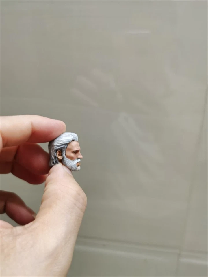 Figura de juguete masculina de 6 pulgadas con cabeza esculpida de Steve Rogers del Capitán América antiguo 1:12 Foto 2 de 4