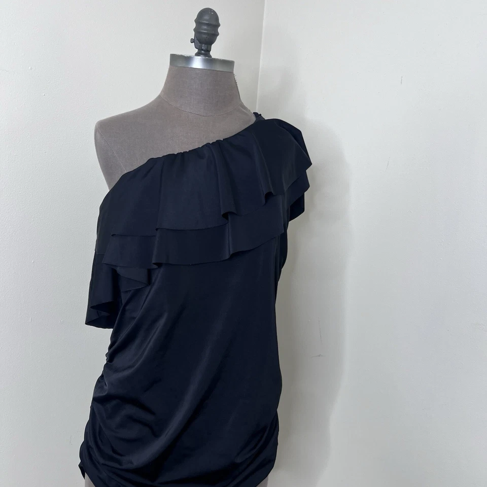 TRAJE DE BAÑO CACIQUE LANE BRYANT NEGRO CON VOLANTES DE UN HOMBRO 24 SIN ALAMBRE Foto 4 de 4