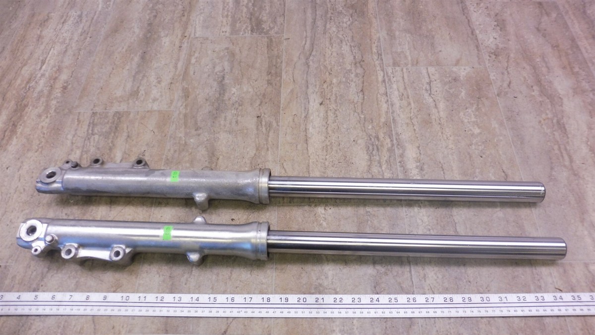 1981 Kawasaki KZ440 LTD K451-3) left right front forks