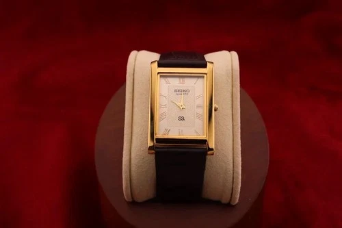 Seiko Tank Quartz Watch - Vintage Style Men’s Watch Circa 1980s Gold White Dial