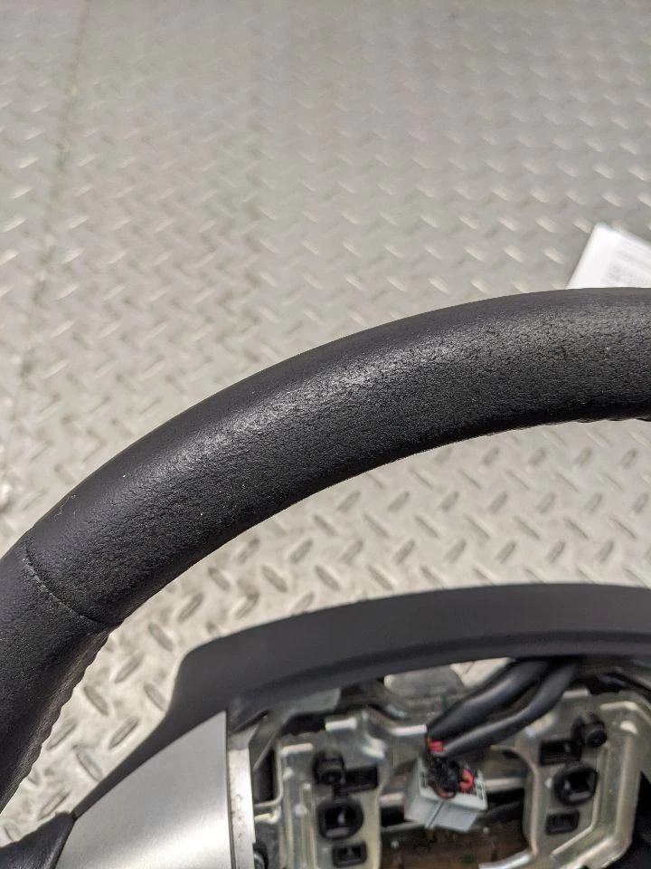 Volante e interruptores Ford Taurus 2013-2019 cuero negro 1177676 Foto 2 de 4