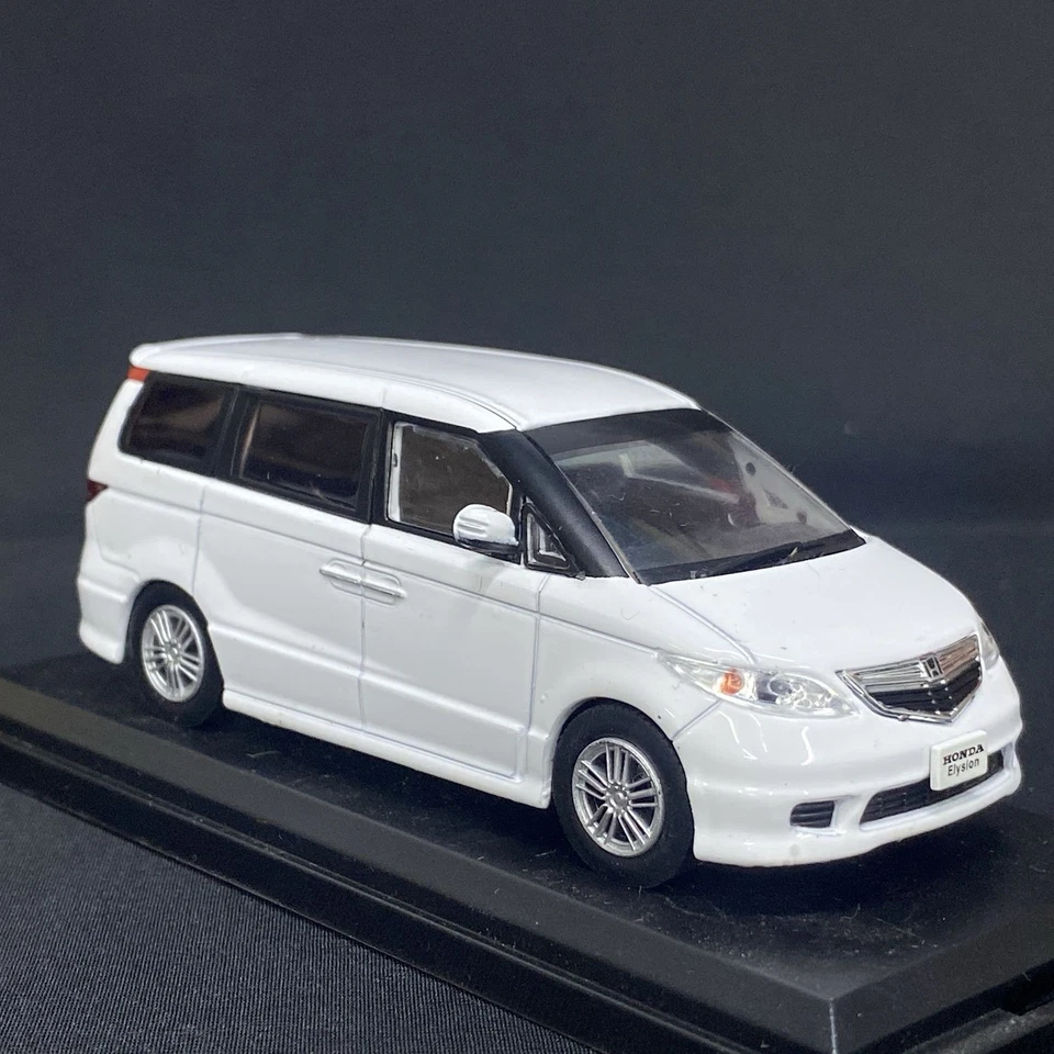 IXO Honda Elysion 2004 1/43 Scale Box Mini Car Display Diecast vol 112 - Image 4 of 4