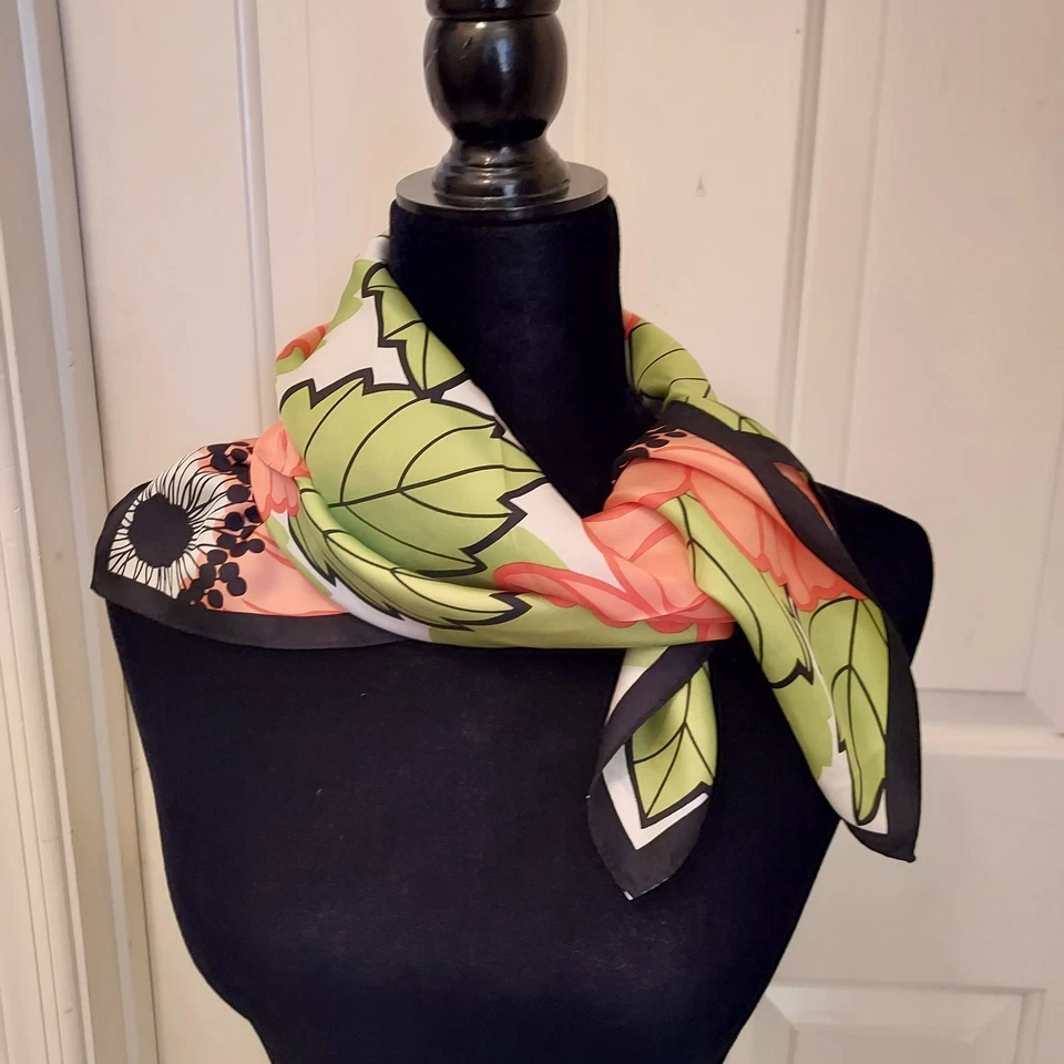 Bufanda cuadrada Talbots para mujer 100 % seda 26 pulgadas Floral con hojas borde negro usado en excelente estado Foto 3 de 4