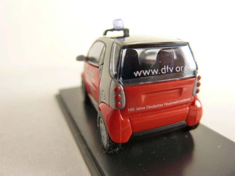 Busch Smart 489031 1/87 City Coupe vigili del fuoco Baden-Würtemberg HO NUOVO - Immagine 2 di 3