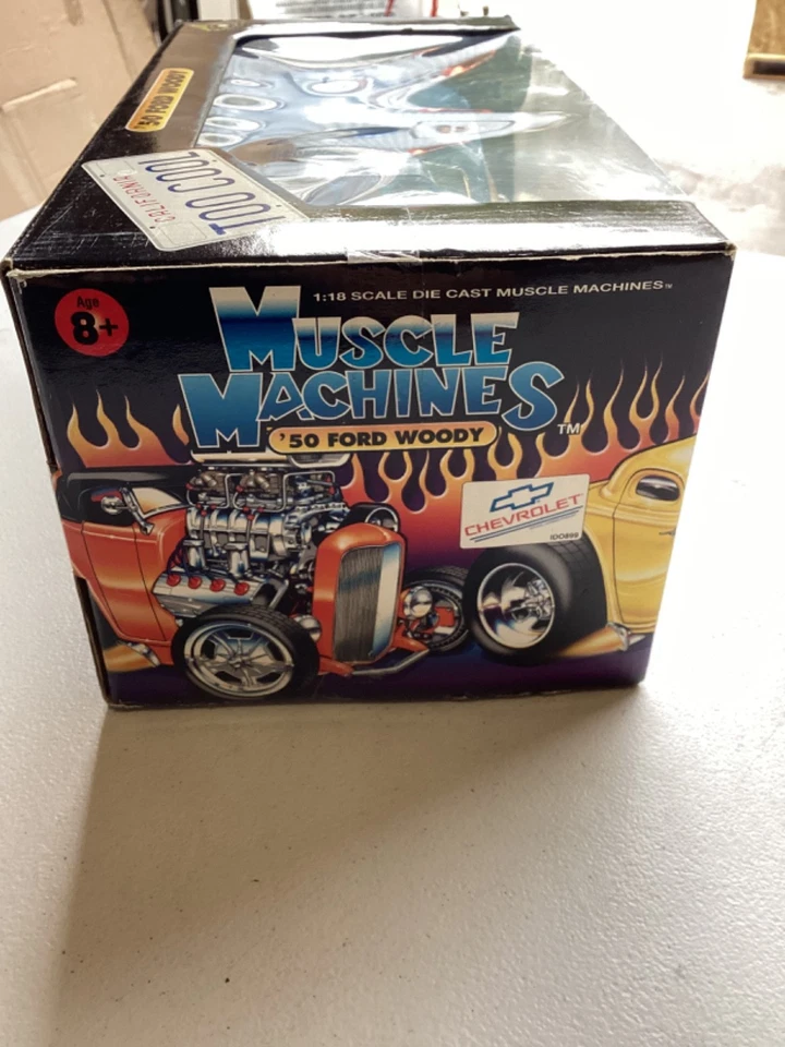 Muscle Machines escala 1:18 50 Ford Woody azul claro con caja Foto 4 de 4