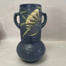 Vintage Roseville Pottery Blue Freesia Vase 126-10 Double Handle (10.5” Tall)