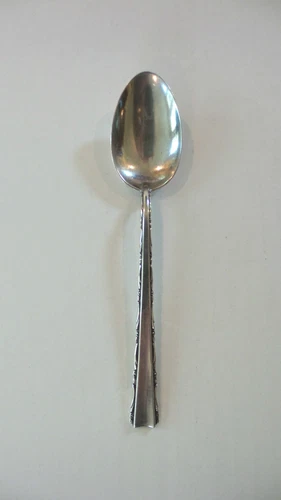 LOVELY VINTAGE LUNT STERLING SILVER "MADRIGAL" STERLING SILVER TEASPOON