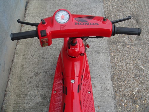 Honda Zook 50cc Scooter - Japanese market only import - ideal VW campervan / MPV - Picture 5 of 11