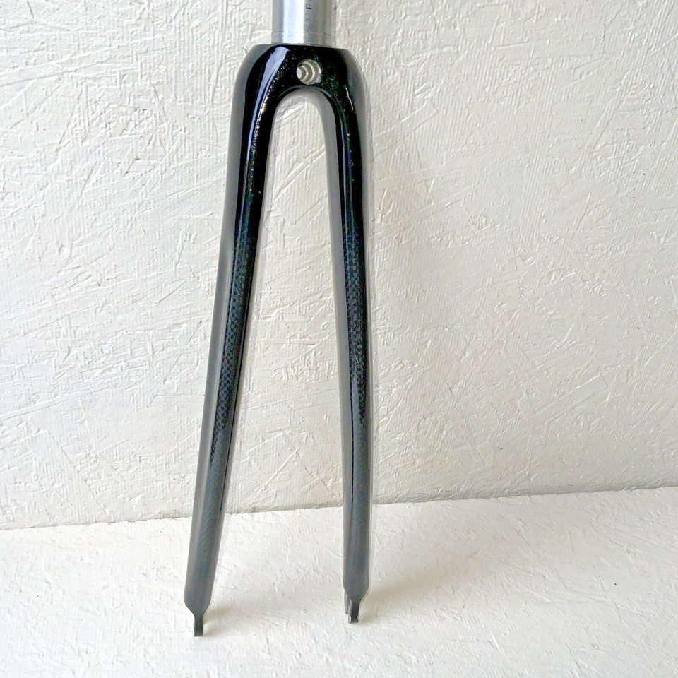 BLADES CARBON FORK 700C 1 1/8 THREADLESS 240 MM STEERER 18.7 OZ / 530 GRAMS - Image 3 of 4