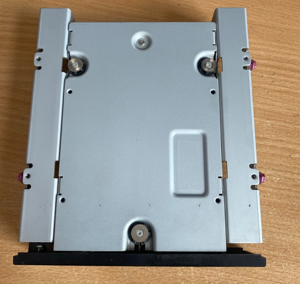 DELL PowerVault RD1000 5.25" SATA  Drive Bay - 0K342P - Image 2 of 4