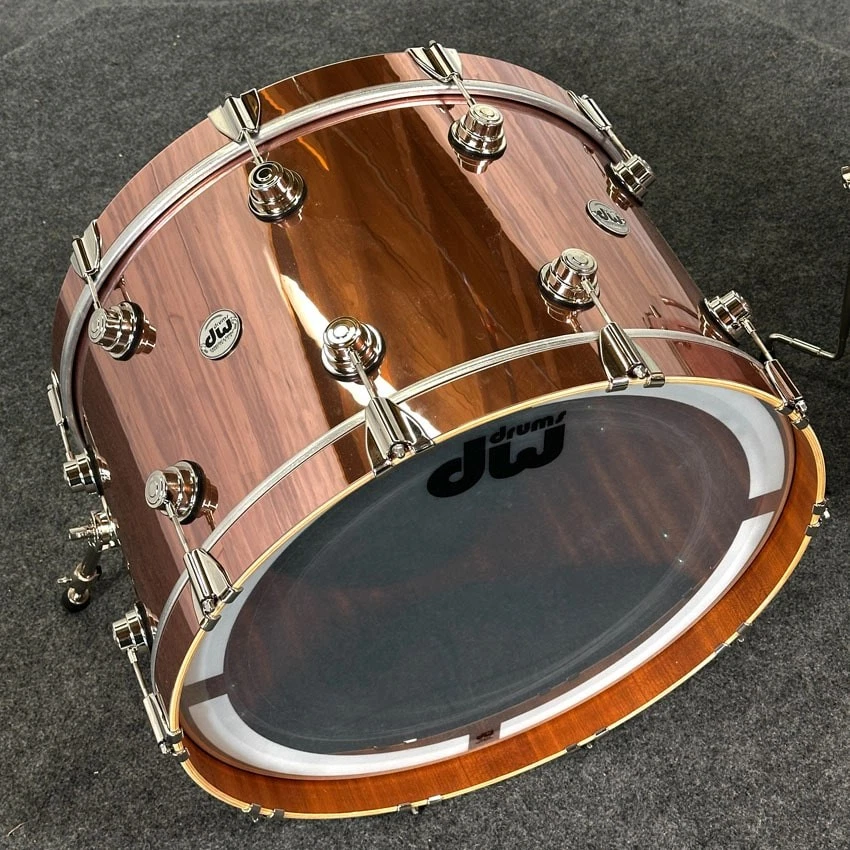 Juego de batería usado DW Collectors caoba/abeto 4 piezas cobre rosa - Excelente Foto 4 de 4