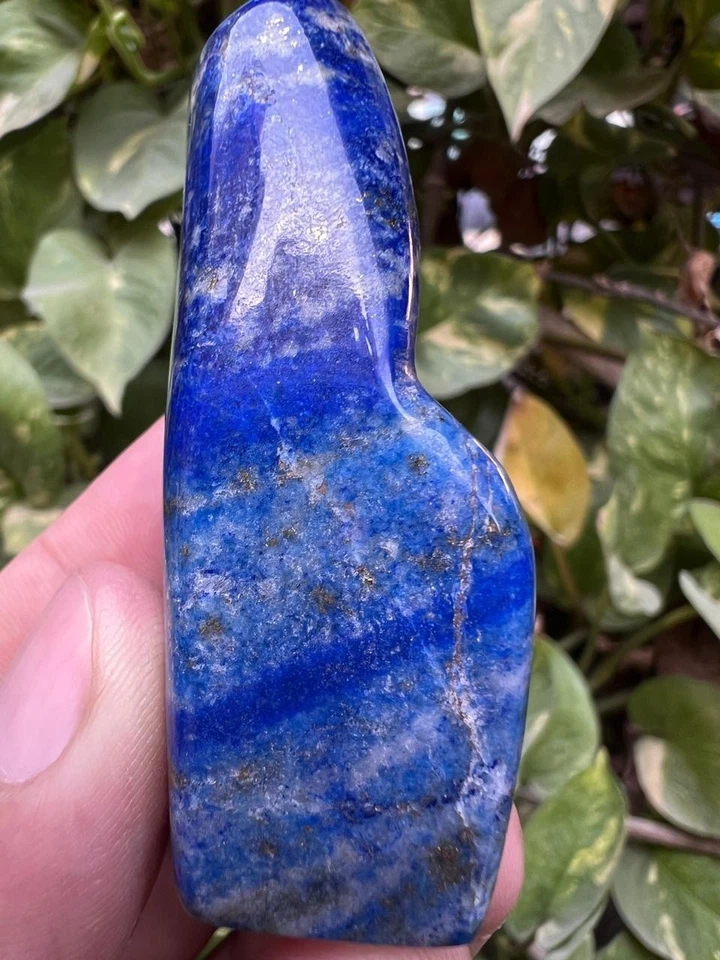 330 Carat Top  Amazing Blue Lapis Lazuli  Gemstone High Quality - Image 3 of 4