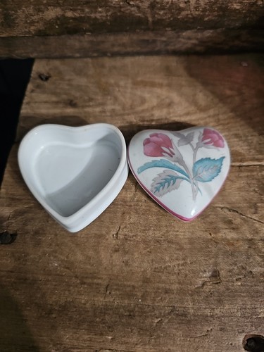 Caja de baratijas de porcelana en forma de corazón ~~ Corazón marcado hecho en Brasil - Imagen 2 de 6