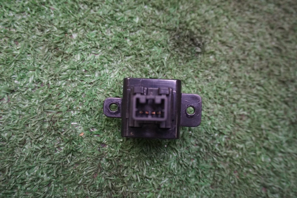 2005 2006 NISSAN ALTIMA HAZARD LIGH Switch OEM NILES 06019 - Image 4 of 4