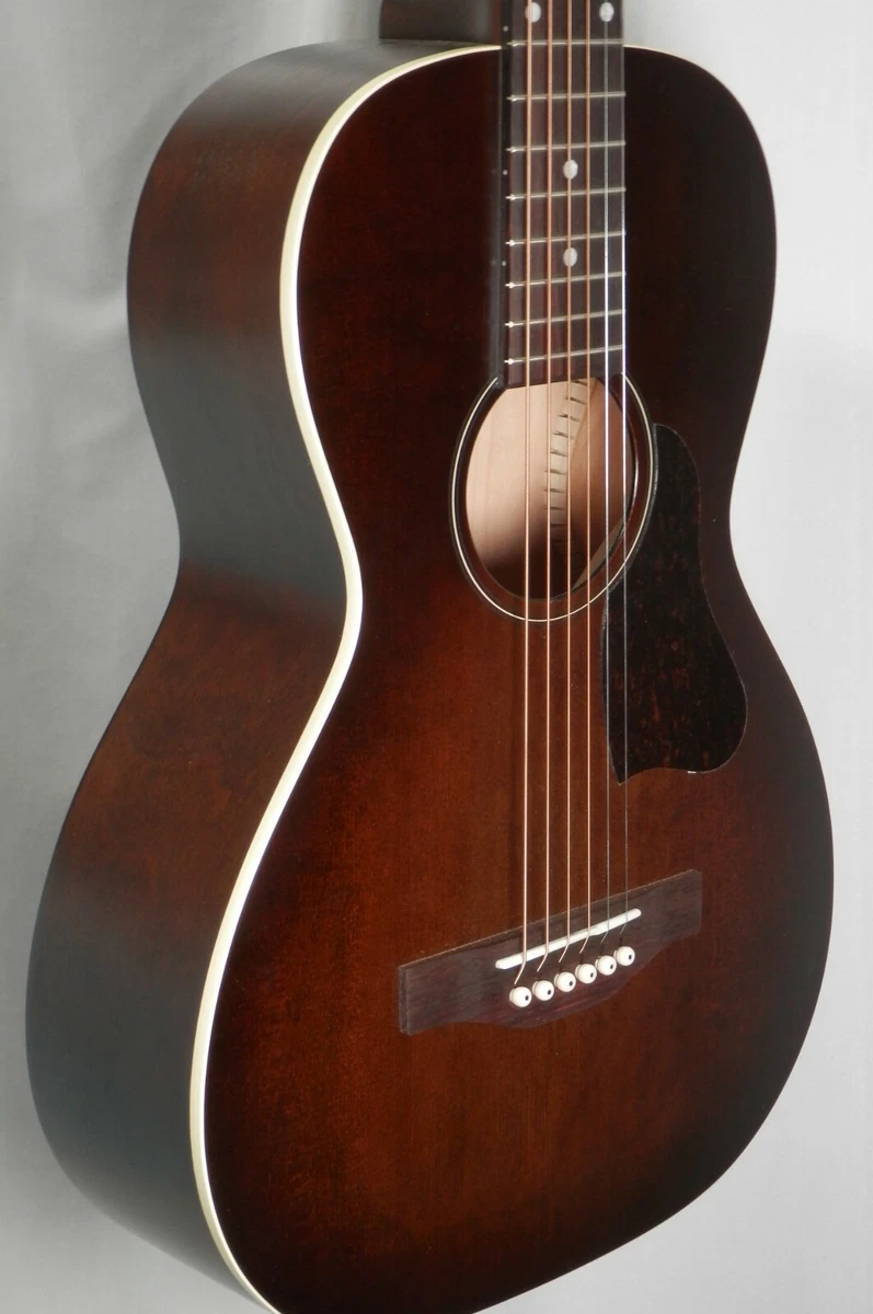 Art & Lutherie Roadhouse Bourbon Burst Parlor Acoustic Electric (Model # 042395)