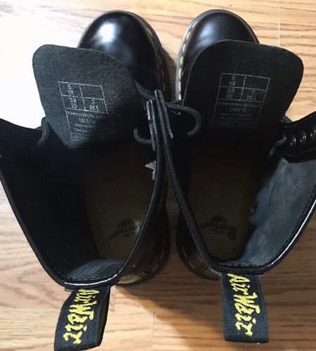 Dr Martens 1460 W Lace Up Combat Boots Smooth Black Leather Women Size 7 US NWOB - Picture 6 of 17