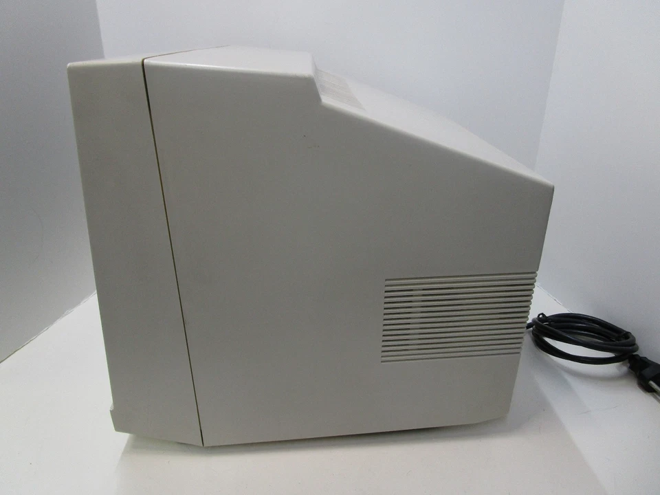 SOLO PIEZAS MONITOR COMMODORE 1084S-P/NO FUNCIONA CON KIT CONDENSADOR 📺 Foto 4 de 4