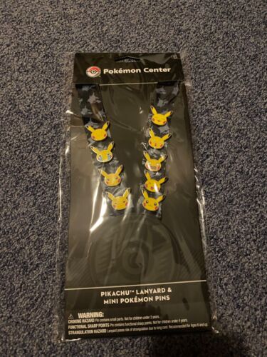 Pokémon Pin and Lanyard Pikachu Faces from the Pokemon Center - Foto 1 di 2
